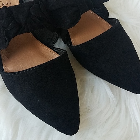 Black Knot Pointed Toe Mule Sandal - Picture 7 of 7